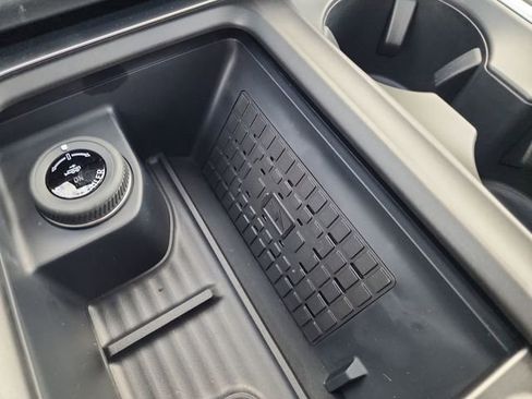 New 2025 Ford Expedition Active image 22