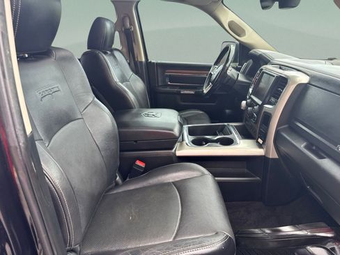 Used 2017 RAM 1500 Laramie w/ Convenience Group AWD/4WD image 24
