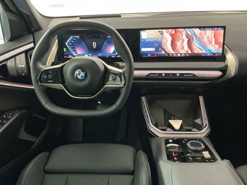 Certified 2025 BMW X3 xDrive30i w/ Premium Package image 9
