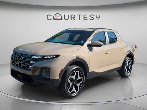 Used 2023 Hyundai Santa Cruz Limited AWD/4WD image 2