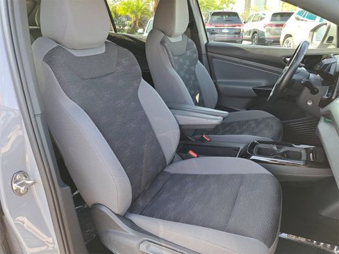 Certified 2022 Volkswagen ID.4 Pro image 10