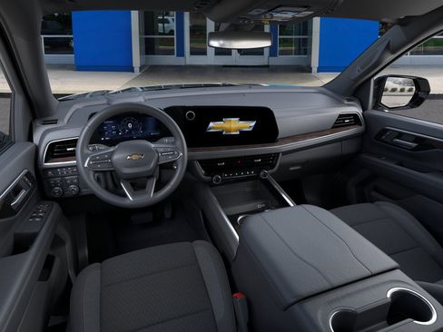 New 2026 Chevrolet Suburban LS w/ LS Custom Edition AWD/4WD image 39