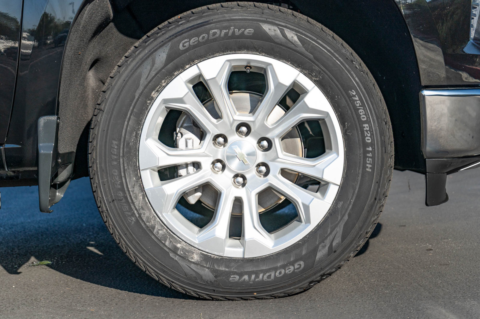 Used 2023 Chevrolet Silverado 1500 LTZ w/ Technology Package AWD/4WD image 13