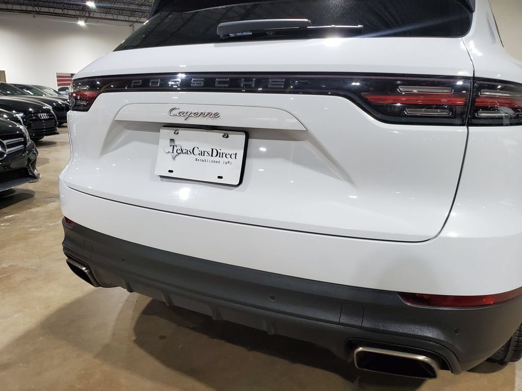 Used 2022 Porsche Cayenne AWD/4WD image 42