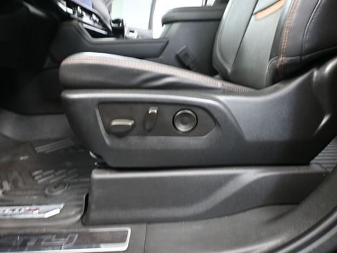 Used 2022 GMC Sierra 1500 AT4 w/ AT4 Premium Package AWD/4WD image 28