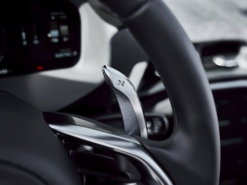 Used 2025 McLaren Artura Spider image 53