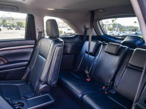 Used 2015 Toyota Highlander Limited Platinum image 20
