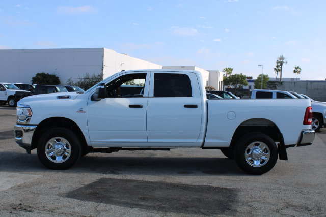 Used 2024 RAM 3500 Tradesman w/ Chrome Appearance Group AWD/4WD image 7