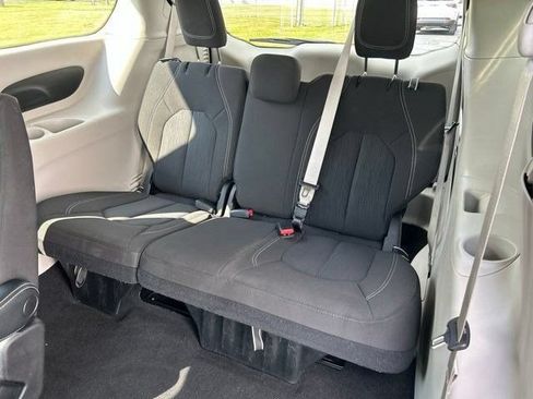 Used 2023 Chrysler Voyager LX FWD image 45