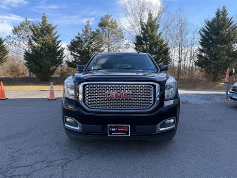 Used 2017 GMC Yukon Denali w/ Open Road Package image 3