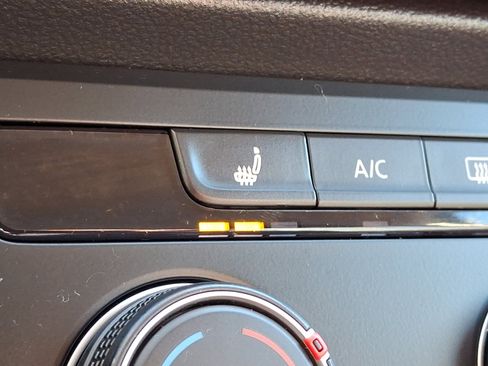 Certified 2022 Volkswagen Taos S image 23