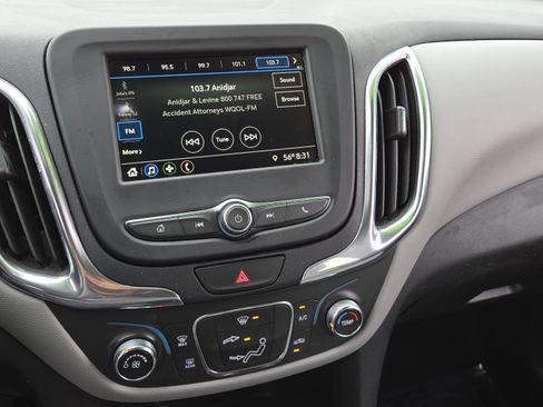 Used 2019 Chevrolet Equinox LS image 29