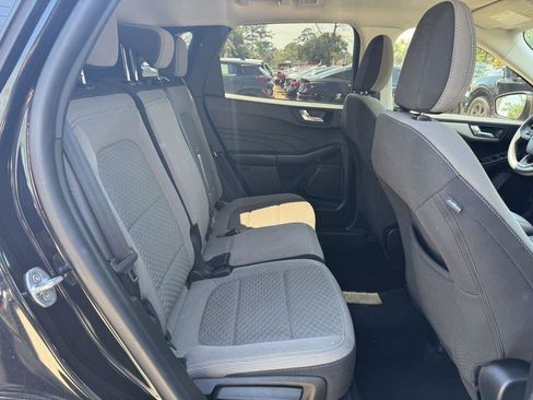 Used 2021 Ford Escape SE image 11