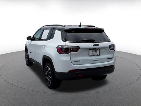 Used 2025 Jeep Compass Trailhawk AWD/4WD image 10