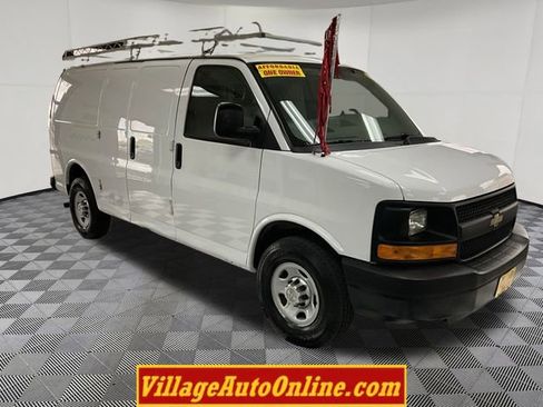 Used 2014 Chevrolet Express 2500 image 5