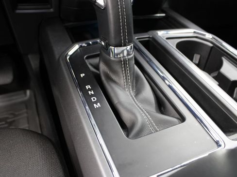 Used 2018 Ford F150 XLT w/ Equipment Group 302A Luxury AWD/4WD image 57