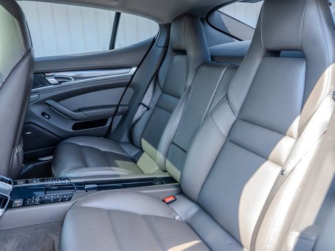 Used 2016 Porsche Panamera 4S w/ Premium Package Plus image 31