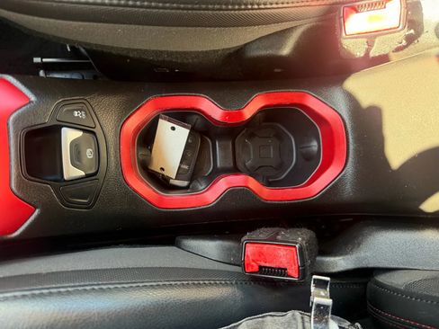 Used 2016 Jeep Renegade Trailhawk w/ Premium Trailhawk Package image 24