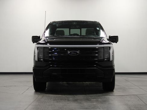 Used 2023 Ford F150 Lightning Platinum image 9