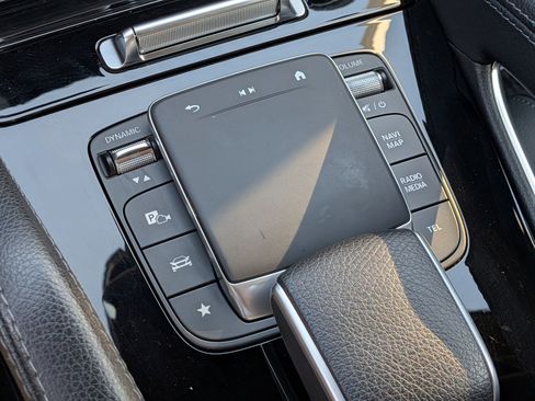 Certified 2024 Mercedes-Benz GLE 450e 4MATIC image 27