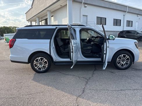 Certified 2025 Ford Expedition Max Active AWD/4WD image 8