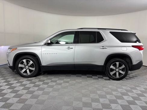 Used 2020 Chevrolet Traverse LT w/ LT Premium Package AWD/4WD image 41