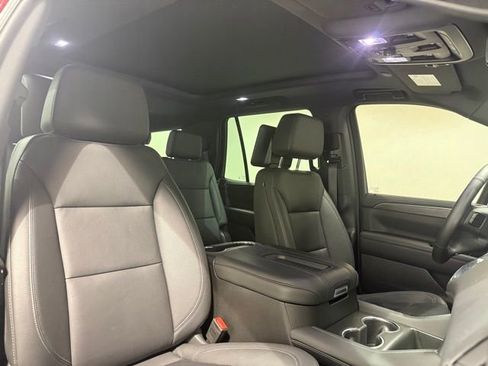 Certified 2024 Chevrolet Tahoe Z71 w/ Luxury Package image 33