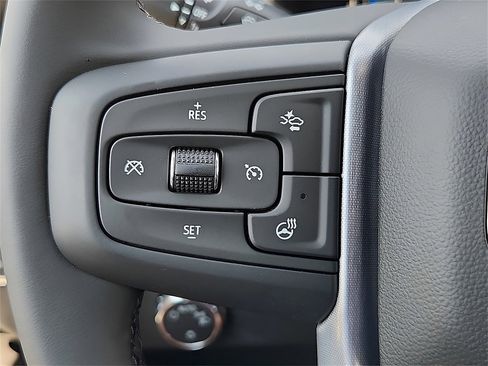 New 2026 GMC Sierra 1500 SLE w/ Preferred Package image 17