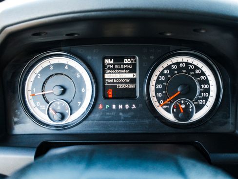 Used 2018 RAM 1500 Express AWD/4WD image 15