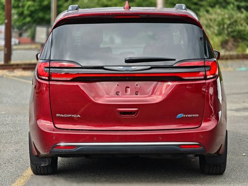 Used 2021 Chrysler Pacifica Limited FWD image 9