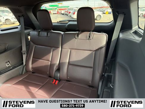 Used 2025 Ford Explorer Platinum w/ LUX Leather Package AWD/4WD image 35