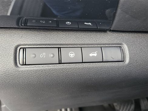 New 2025 Nissan Pathfinder SV image 26