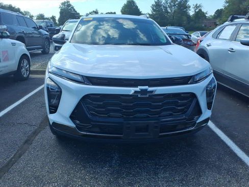 Used 2024 Chevrolet Trax ACTIV w/ Sunroof Package FWD image 7