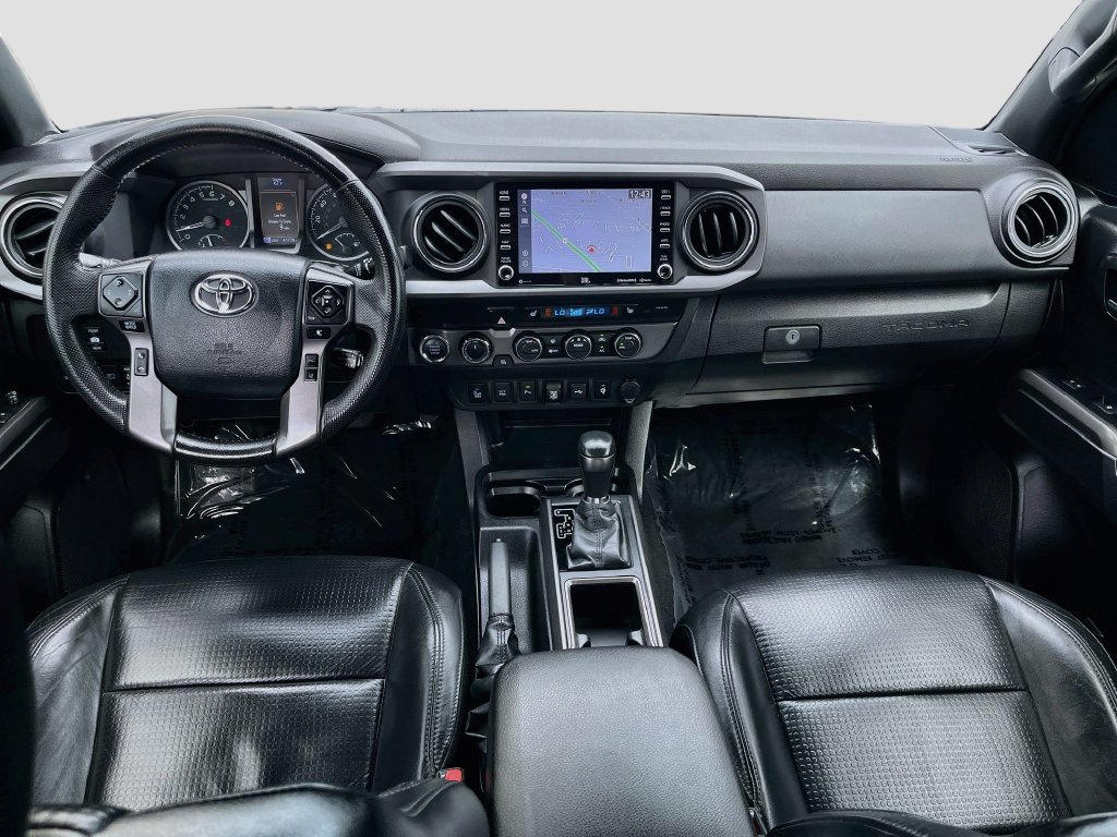 Used 2020 Toyota Tacoma TRD Sport w/ TRD Premium Sport Package AWD/4WD image 23