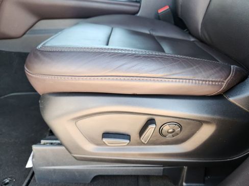 Used 2025 Ford Explorer Platinum w/ LUX Leather Package AWD/4WD image 26
