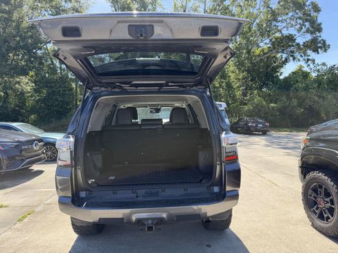 Used 2021 Toyota 4Runner Venture w/ Moonroof Package AWD/4WD image 20