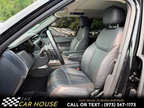 Used 2025 Land Rover Range Rover SE AWD/4WD image 17