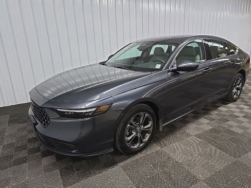 Used 2023 Honda Accord EX image 8