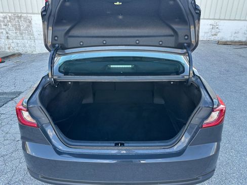 Used 2025 Toyota Camry LE image 30