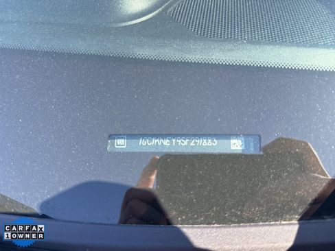 Used 2025 Chevrolet Silverado 2500 LT w/ Convenience Package image 11