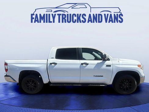 Used 2017 Toyota Tundra SR5 AWD/4WD image 6