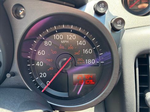 Used 2019 Nissan 370Z NISMO image 21