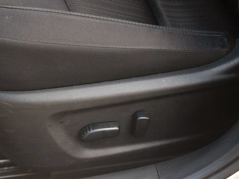 Used 2025 Nissan Altima 2.5 SV FWD image 15