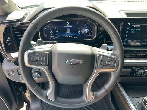 Used 2024 Chevrolet Silverado 1500 LT Trail Boss w/ Convenience Package II AWD/4WD image 18