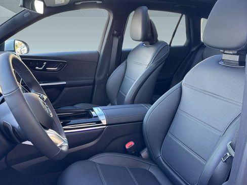 Used 2026 Mercedes-Benz GLC 300 image 5