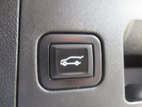 Used 2020 Cadillac XT4 Premium Luxury w/ Driver Awareness Package image 12