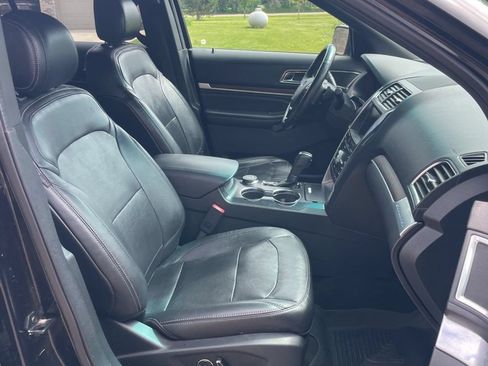 Used 2016 Ford Explorer Limited w/ Equipment Group 301A AWD/4WD image 6