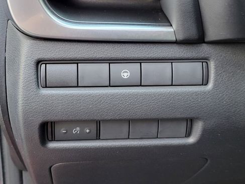Used 2023 Nissan Rogue SV FWD image 25