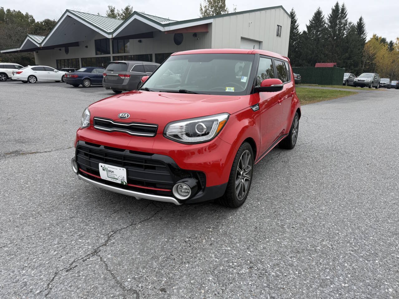 Used 2018 Kia Soul ! w/ Tech Package FWD image 1
