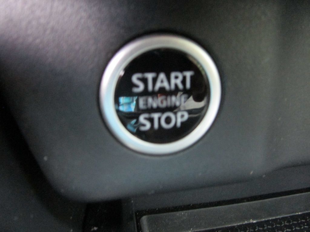 Used 2023 Nissan Rogue SV FWD image 43